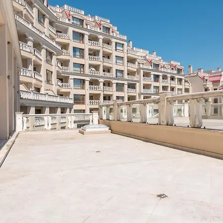 Seaside By Linas Apartman *
